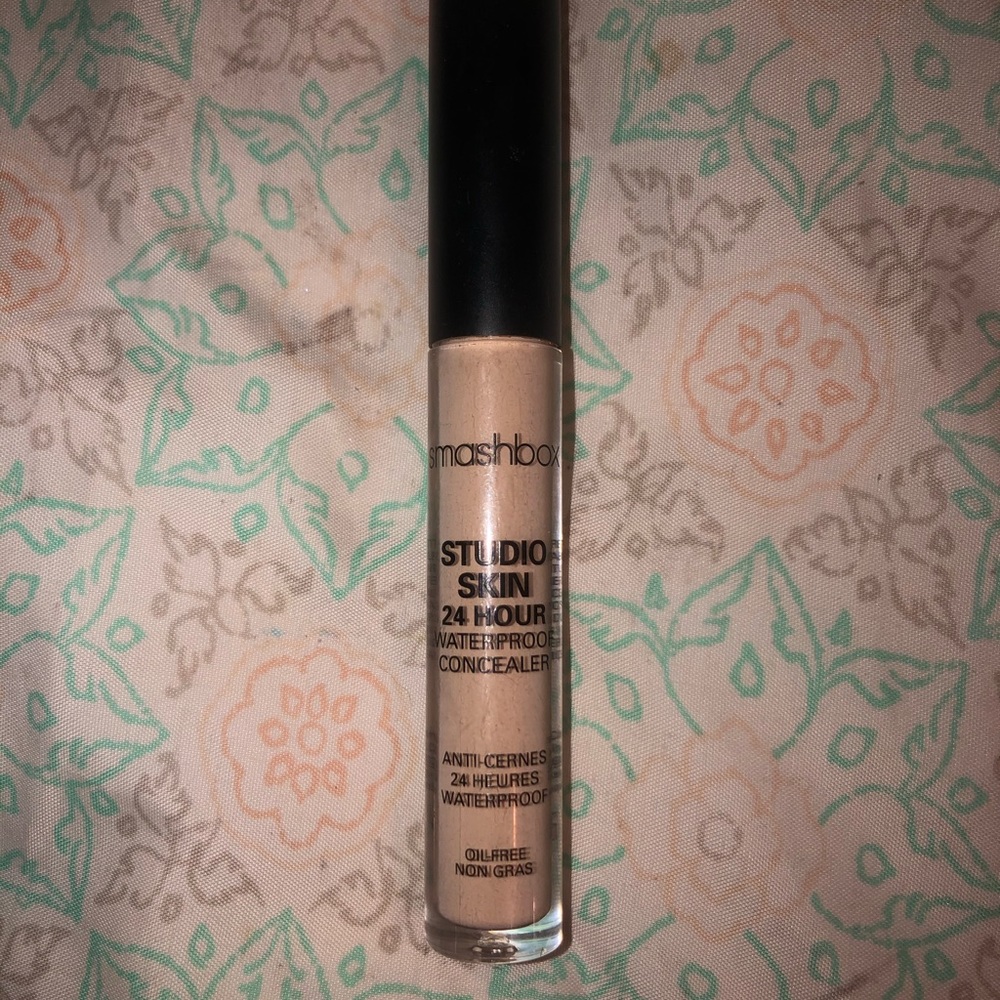 Smashbox concealer.